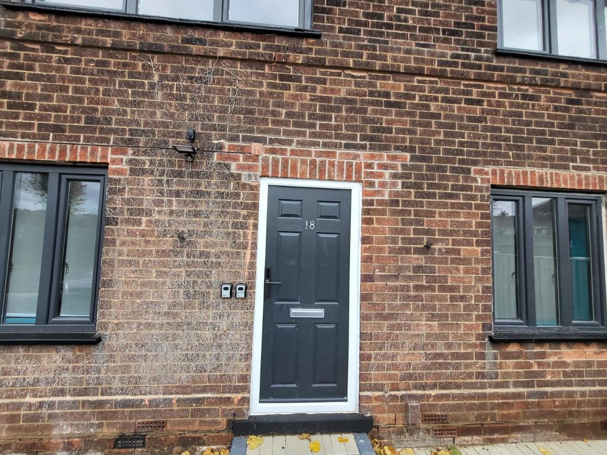 Premier Studios Nottingham - Tring Vale Екстер'єр фото